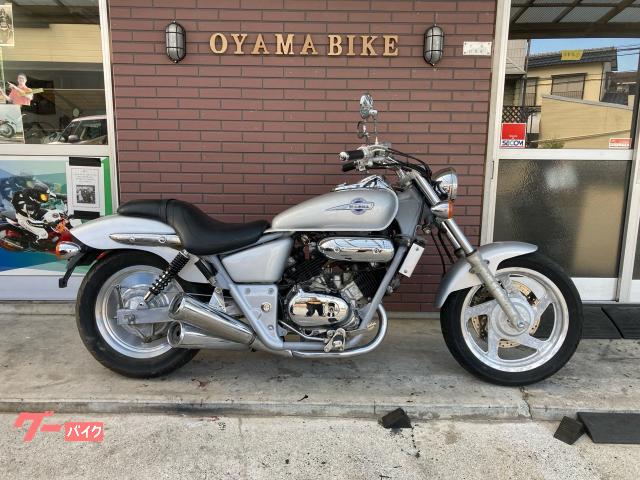 Ｖ−ＴＷＩＮ　ＭＡＧＮＡ　タイヤ前後・バッテリー・プラグ・エンジンオイル新品交換　自賠責１年