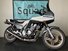 ホンダ　ＣＢ９００Ｆ２Ｂ　ボルドール／ハーフカウル／エンジンガード／ＤＥＬＫＥＶＩＣマフラー／裏コムスター／欧州仕様
