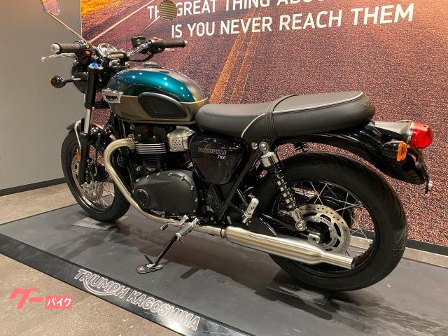 【ほぼ新品】Triumph ボンネビルT100(2008～2022)純正シート ほぼ新品】Triumph ボンネビルT100(2008～2022)純正シート