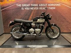 ＴＲＩＵＭＰＨ　ボンネビルＴ１２０　ジェットブラック／フュージョンホワイト