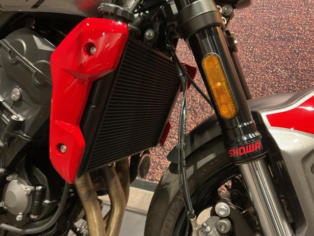 トライデント660 ワンオーナー シルバーアイス