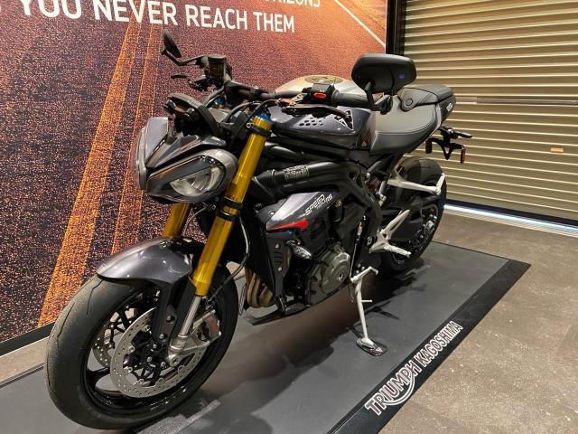 スピードトリプル1200RS