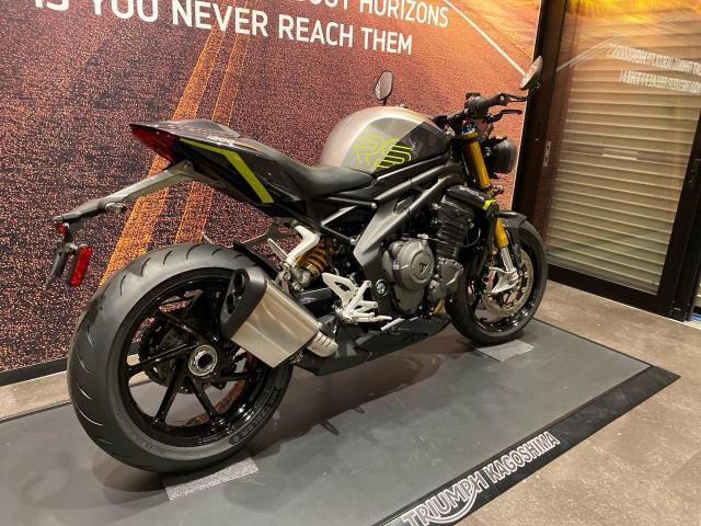 スピードトリプル1200RS ワンオーナー 前後タイヤ新品