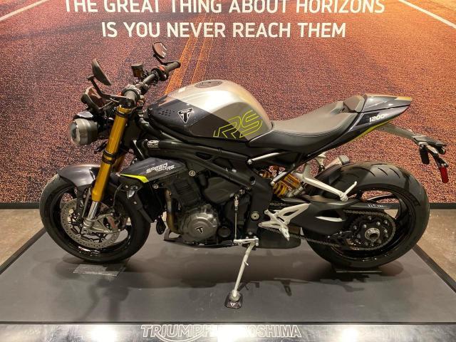 スピードトリプル1200RS ワンオーナー 前後タイヤ新品