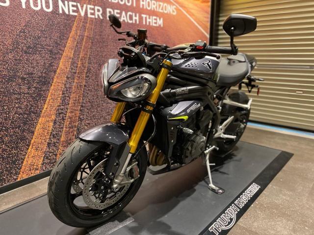 スピードトリプル1200RS ワンオーナー 前後タイヤ新品