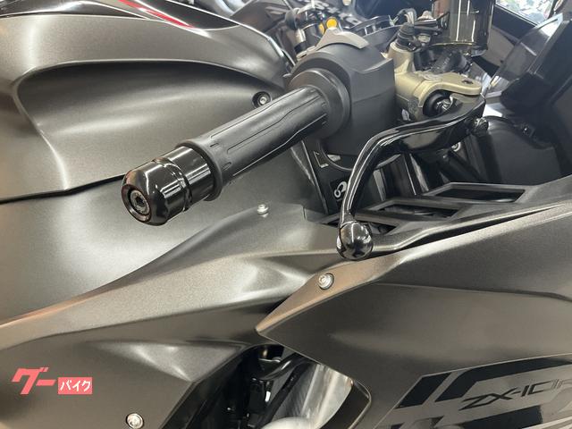 カワサキ Ninja ZX－10R ABS 2022年モデル アクスル