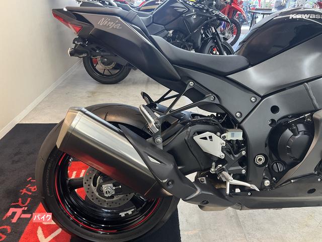 カワサキ Ninja ZX－10R ABS 2022年モデル アクスル