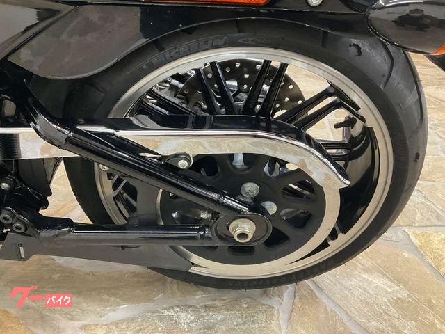 ハーレー フューエルキャップ FXBRSブレイクアウト取り外し 鍵2個付き 新車外し ハーレーダビッドソン 純正 鍵2本付き/ガソリンタンク