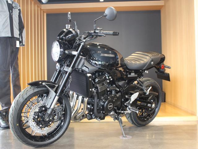 カワサキ Z900RS ブラックボールエディション 2027年モデル