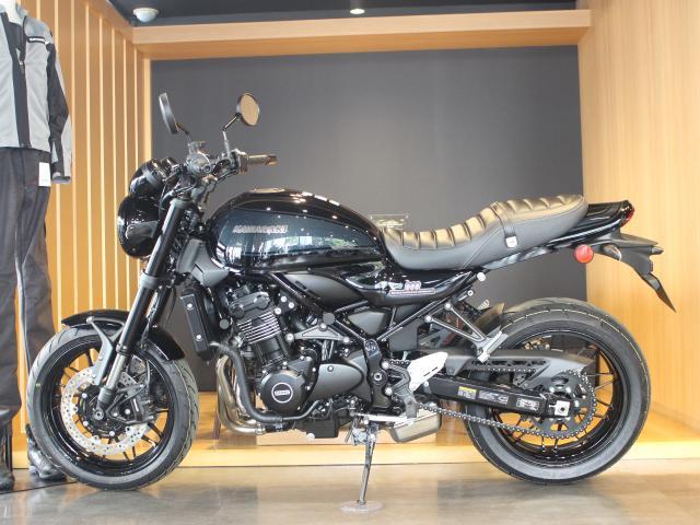 カワサキ Z900RS ブラックボールエディション 2027年モデル