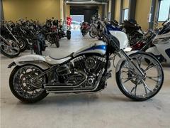 ＨＡＲＬＥＹ−ＤＡＶＩＤＳＯＮ　ＦＸＳＢ　ブレイクアウト　フルカスタム　前後ＰＭホイール　フロント２６ｉｎｃ　バッサーニマフラー　社外外装