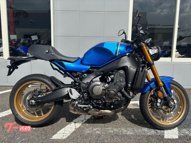 ＸＳＲ９００　２０２３　グリップヒーター　ラジエターカバー