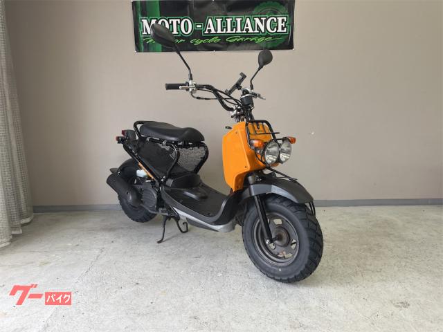 ホンダ　ズーマー　中古実働美車　バッテリー新品　タイヤ前後新品同様　カスタムミラー　ナンバー登録書類無料 ホンダ ズーマー 2012年モデル インジェクション シート下収納
