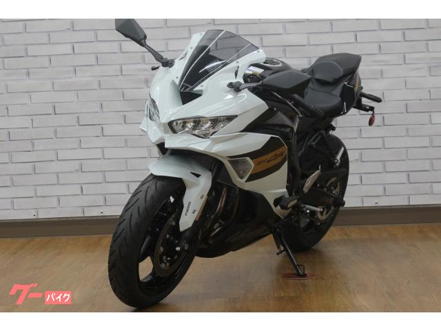 カワサキ Ninja ZX－4R SE クイックシフター／スライダー