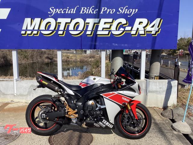 ＹＺＦ−Ｒ１　逆輸入車　アクラスリップオン　バックステップ　フェンダーレス他