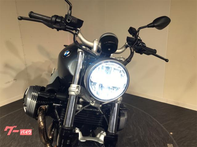 ＢＭＷ Ｒ ｎｉｎｅＴ ピュア プレミアムライン アクラポ２本出し