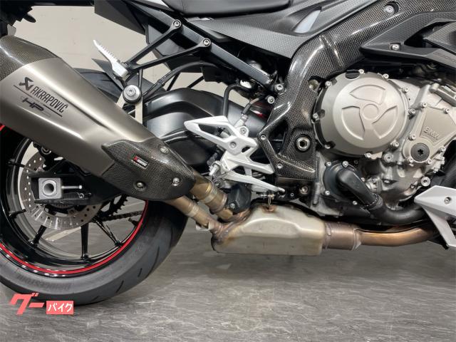 カバー付き! アクラポビッチ BMW S1000R/RR チタンマフラー11~ AKRAPOVIC】 BMW S1000R 2021年/S1000RR 19-21年/M1000RR 20-21
