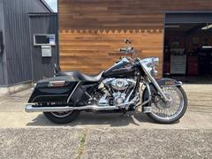 ＨＡＲＬＥＹ−ＤＡＶＩＤＳＯＮ　ＦＬＨＲ　ロードキング　萬羽バックギア　フロントホイール２１インチ