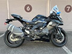 カワサキ　Ｎｉｎｊａ　ＺＸ−４Ｒ　ＳＥ　メタリックマットグラフェンスチールグレー　×　メタリックスパークブラック　２０２６年モデル