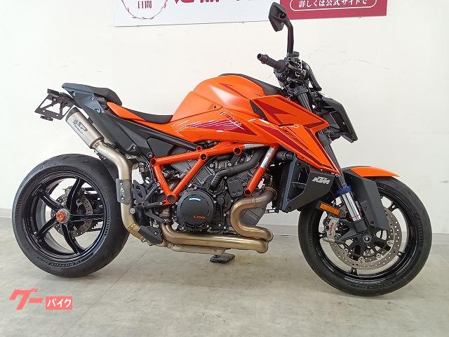 KTM 1390スーパーデュークRエボ SPARK製2本出しマフラー KTM 1390スーパーデュークRエボ SPARK製2本出しマフラー