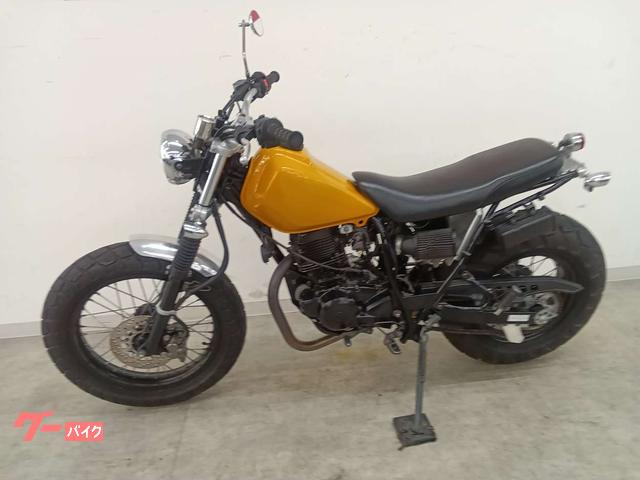 ヤマハ TW200E SUPER TRAPPマフラー／フラットシート