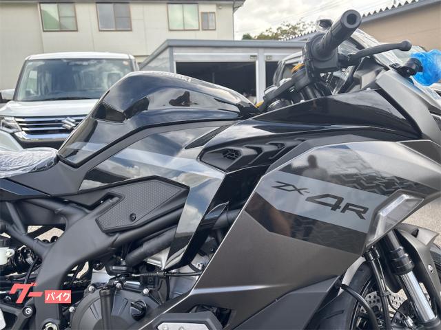 カワサキ Ninja ZX－4R SE メタリックマットグラフェン