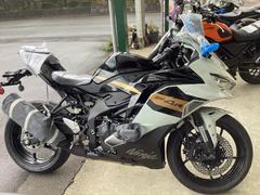 カワサキ　Ｎｉｎｊａ　ＺＸ−４Ｒ　ＳＥ