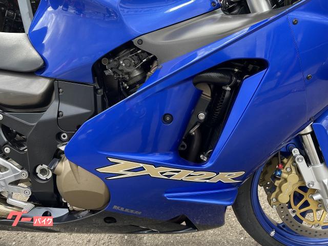 カワサキ Ｎｉｎｊａ ＺＸ－１２Ｒ ＺＸＴ２０Ｂ／Ｂ１ マレーシア仕様 １オーナー車 カーボン製リヤインナーフェンダー  Ｎｏ３４０７｜有限会社エキスパート ＥＸＰＥＲＴ｜新車・中古バイクなら【グーバイク】