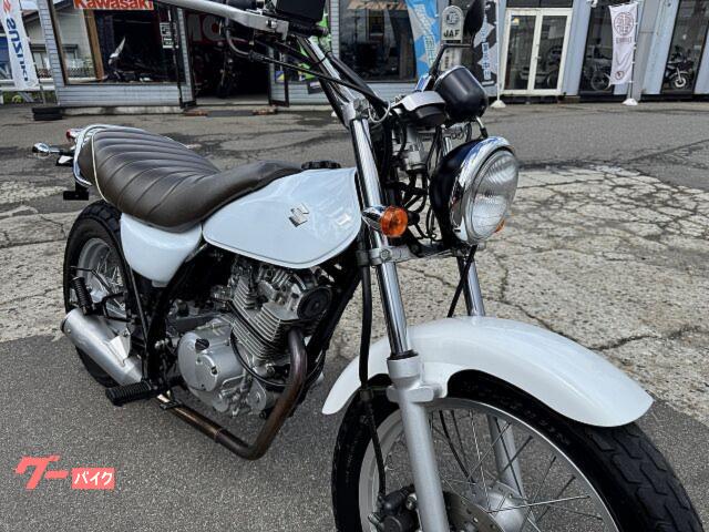SUZUKI バンバン200 NH41A キャブレター　オールペイント　ホワイト/ベージュ　フロントフォークOH ブレーキパッド交換　シート新品張り替 スズキ バンバン200 キャブレターモデル NH41A型 スーパー