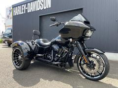 ＨＡＲＬＥＹ−ＤＡＶＩＤＳＯＮ　ＦＬＴＲＴ　ロードグライド３　ＵＳサイドナンバー仕様　リアトランクスムージング　カープレイ対応