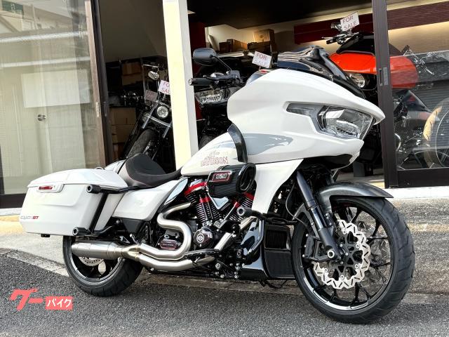 ＣＶＯ　ＦＬＴＲＸＳＥ　ロードグライド　１９７０ｃｃエンジン　エキゾースト＆ハンドルカスタム　１オーナー