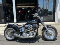ＨＡＲＬＥＹ−ＤＡＶＩＤＳＯＮ　ＦＬＳＴＦ　ファットボーイ　フルカスタム　リア２００ｍｍワイドタイヤ　ワンオフパーツ多数　コンプリート