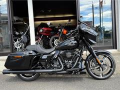 ＨＡＲＬＥＹ−ＤＡＶＩＤＳＯＮ　ＦＬＨＸ　ストリートグライド　ブラックトリム　オプション多数　ジギルエキゾースト　バックギア　鏡面ボディーコート　ＥＴＣ