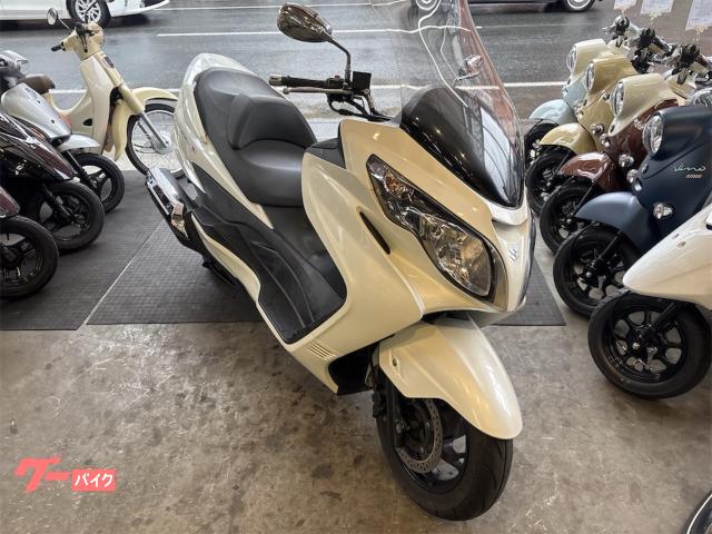 スズキ スカイウェイブ250 タイプS ロングスクリーン搭載