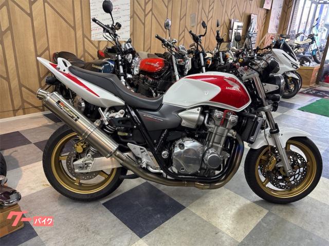ＣＢ１３００Ｓｕｐｅｒ　Ｆｏｕｒ　ヨシムラ　サイクロン　フルチタンマフラー　ヨシムラ　リアステップステー