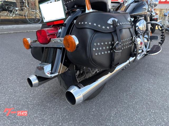 2002年 FLSTC ヘリテイジソフテイル　マフラー 2002年 FLSTC ヘリテイジソフテイル マフラー HARLEY