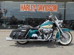 ＨＡＲＬＥＹ−ＤＡＶＩＤＳＯＮ　ＦＬＨＲＣ　ロードキングクラシック　ターコイズ／ホワイト　バックギヤ付き　ＫＥＲＫＥＲフィッシュテールマフラー　ＥＴＣ装着