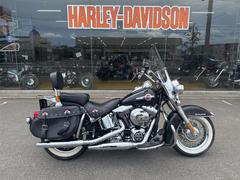 ＨＡＲＬＥＹ−ＤＡＶＩＤＳＯＮ　ＦＬＳＴＣ　ヘリテイジソフテイルクラシック　ノーマル　１０３ｃｉエンジン　１６８９ＣＣ　エンジンガード　ＥＴＣ２．０装着済み