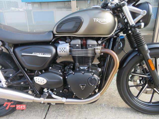 TRIUMPH ストリートツインオプションバンス＆ハインズ