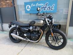 ＴＲＩＵＭＰＨ　ストリートツインオプションバンス＆ハインズサイレンサー装着