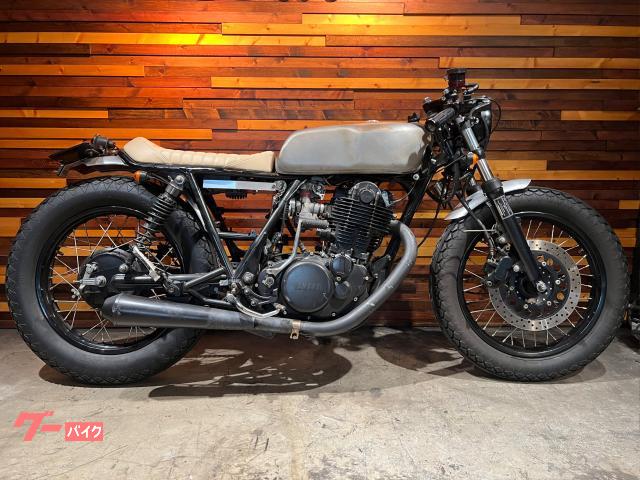ヤマハ SR400 カフェレーサーカスタム｜Frat｜新車・中古