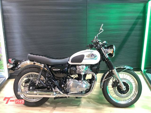 W800