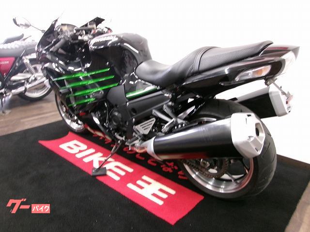 カワサキ Ninja ZX－14R フェンダーレス／エンジン