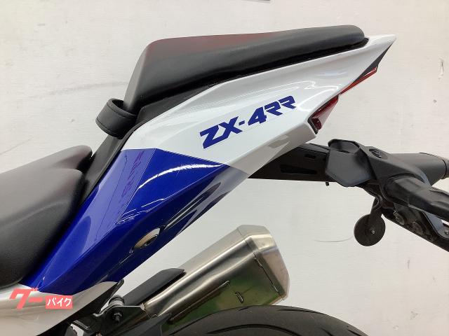 カワサキ ニンジャZX－4RR 40周年記念カラー トリックスター製