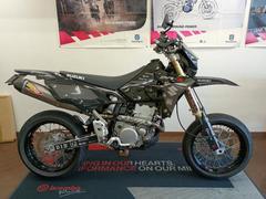 スズキ　ＤＲ−Ｚ４００ＳＭ　ＦＣＲキャブ　フルエキ　前後サスオーバーホール　ラジアルマスター付