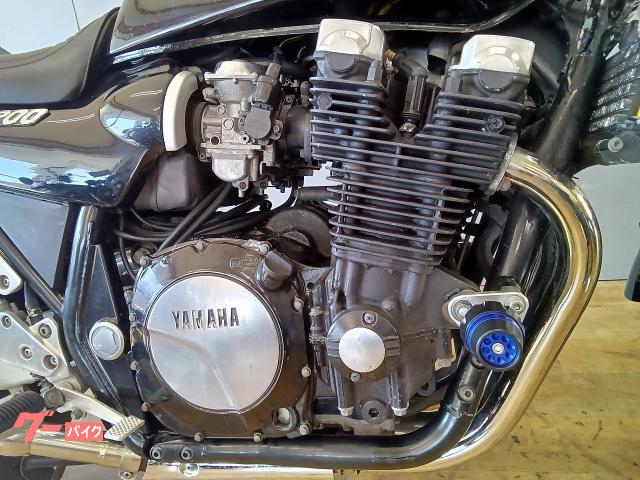 ヤマハ XJR1200 LASER2本出しマフラー装備／1996年