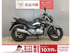 スズキ　ＧＳＲ２５０２０１１年モデル　カーボンヘッドライトカバー