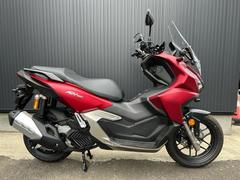 ホンダ　ＡＤＶ１６０　マットダリアレッドメタリック　ＥＴＣ２．０・グリップヒーター・ドラレコ付き　ワンオーナー車