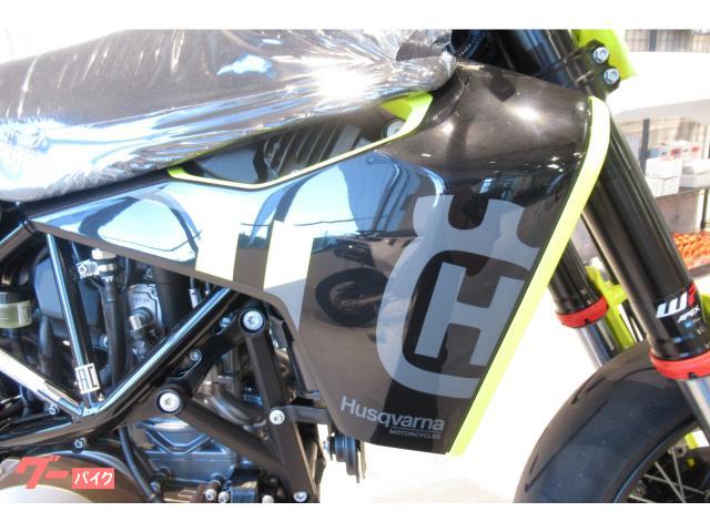 HUSQVARNA 701スーパーモト 2023年モデル HUSQVARNA 701スーパーモト 2023年モデル