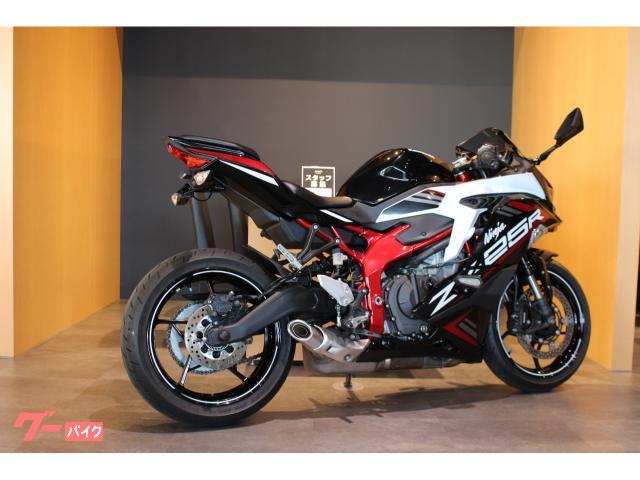 ZX－25R Ninja カワサキ 中古品 FRK401 SE USB フェンダ－レスKIT 店舗用品